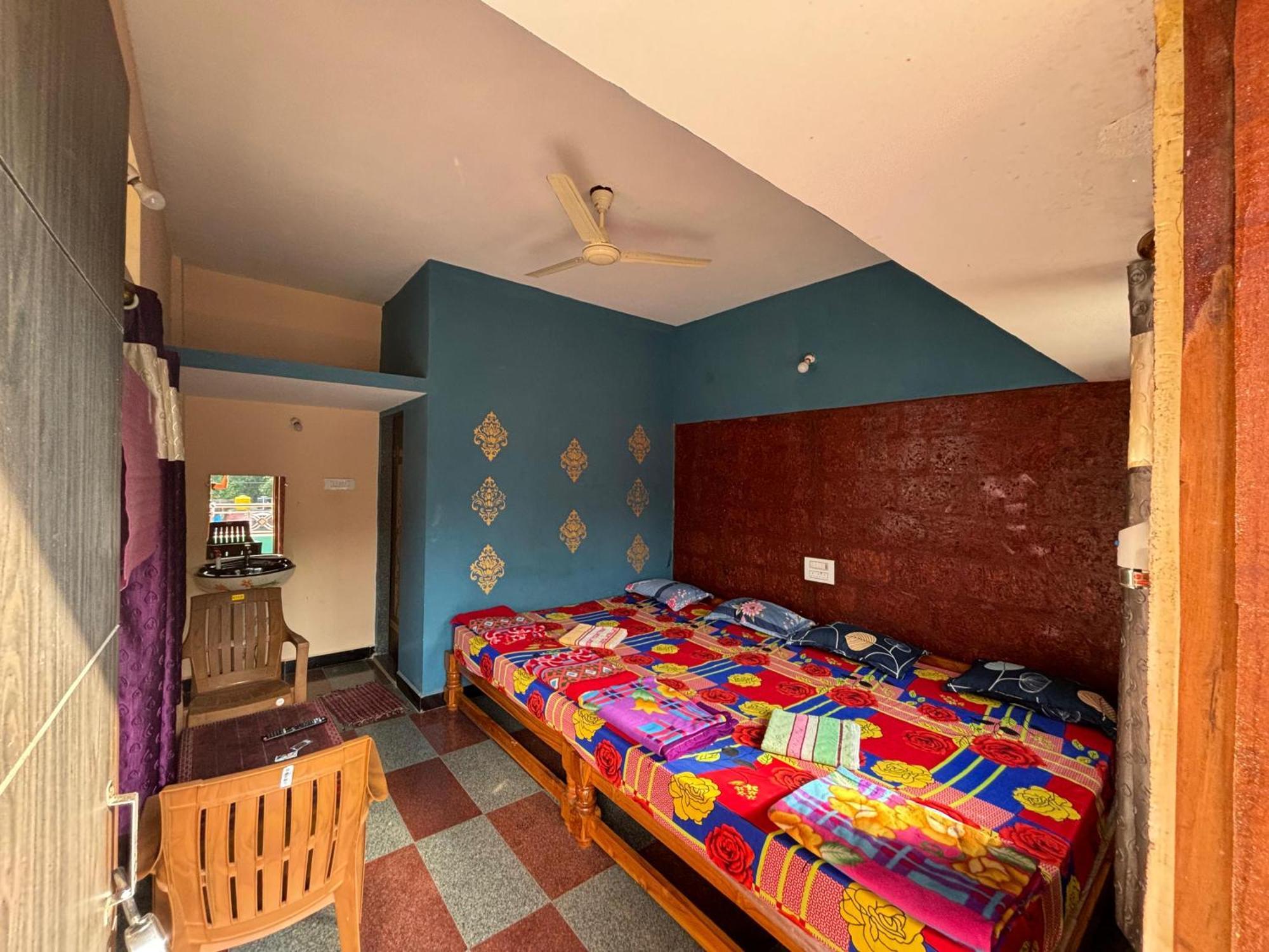Dandeli Nakadi Home Stay Zewnętrze zdjęcie